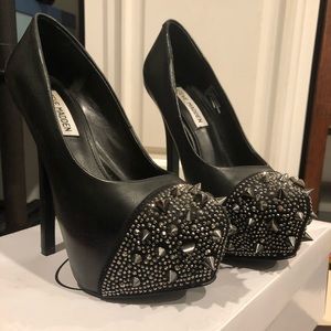 *SOLD* Steve Madden platform jewel spike heels 36